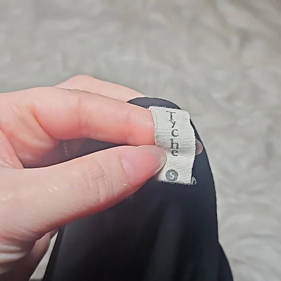 Tyche Black Flowy Split-Sleeve Sheer Top – Size Small - Picture 6 of 7